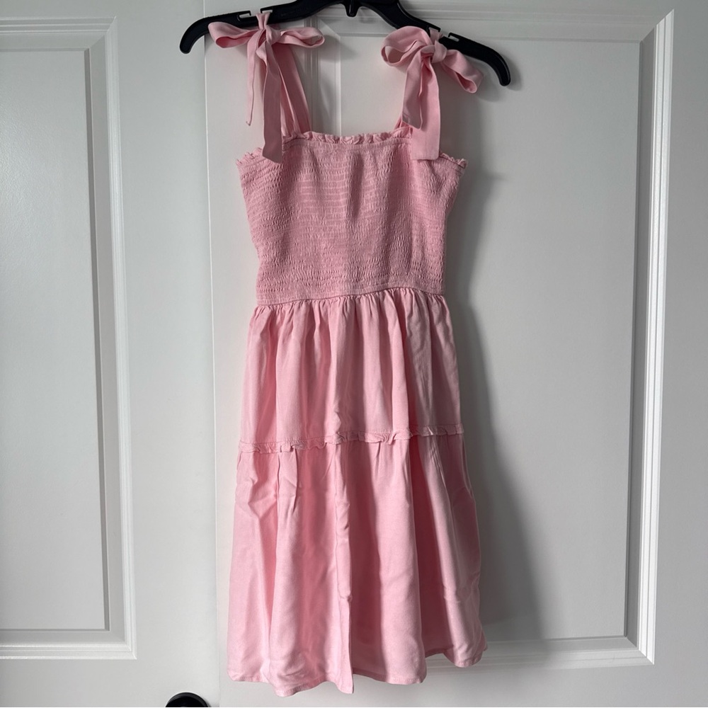 Girls Pink Dress, Sz: 12-16, Stretchable bodice, adjustable bow shoulder straps